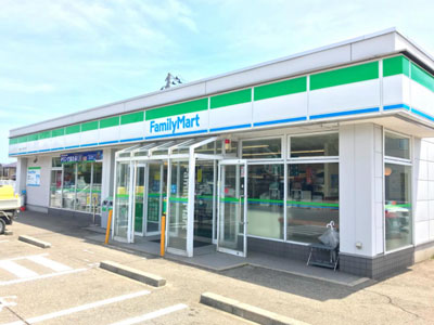 ファミリーマート千代野ニュータウン店まで約1080m