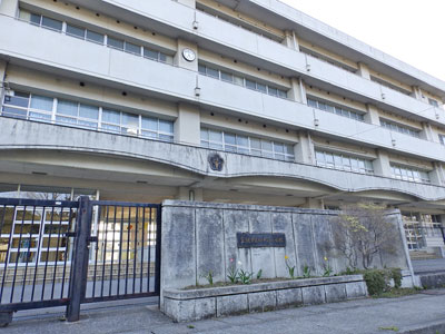 金沢市立四十万小学校まで540m