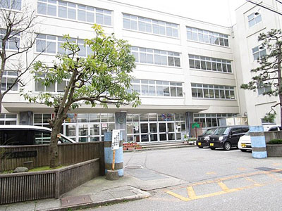 金沢市立小坂小学校まで約20m