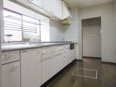 キッチンは明るくお料理作りも◎