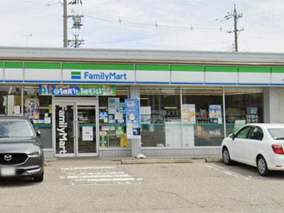 ファミリーマート野々市扇が丘店まで約460m