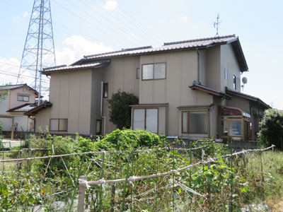 北西側は隣地の畑なので日差し入ります