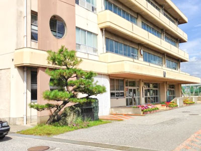 金沢市立新神田小学校まで約1280m