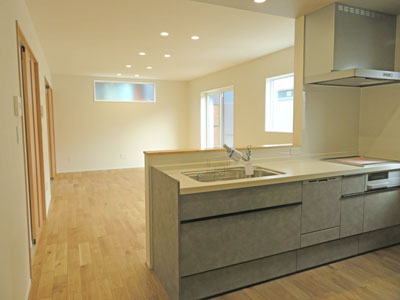 バロー津幡店まで約2460m