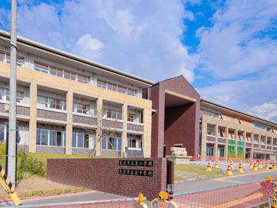 金沢市立泉小学校まで約980m